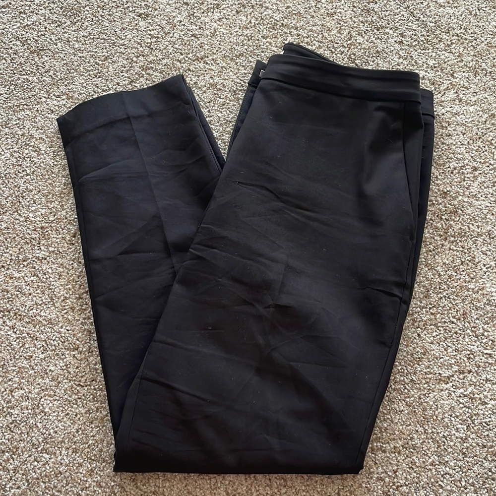H&M Women’s Dress Pants Black. Ankle length